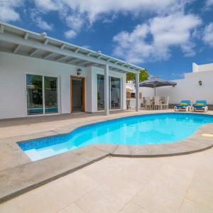 Villa Whitney
