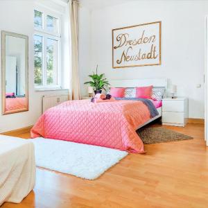 Bis 6 Personen - Helle, Ruhige Whg, 2 Bäder, DD Neustadt - Top Lage