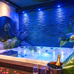 L’Insolite, Spa Privatif (Appartement Jacuzzi)