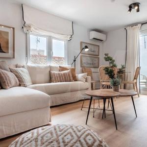 Apartment with Cathedral view & terrace by REMS