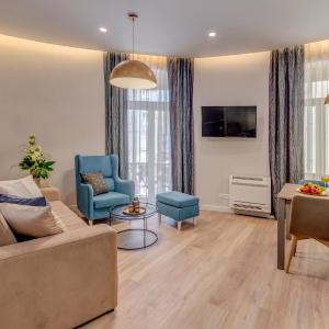 Royal Theatre Apartment