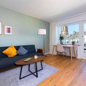 City Apartment mit Sonnenbalkon, 10 Minuten zum Bahnhof, 5 Minuten zum Luisenviertel