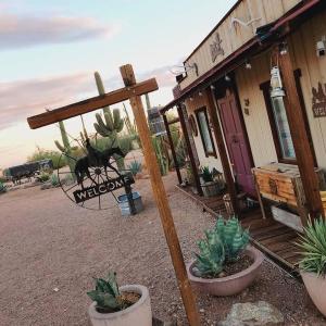 Western Tinyhouse, Ready For Summer Fun!