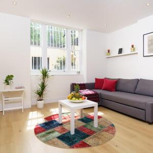 2 bedroom flat in Pimlico & Westminster