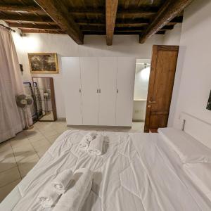 Bandinelli House
