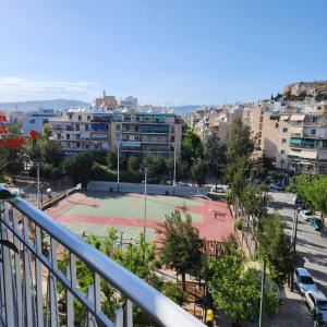 Bachelor Penthouse with Roof Garden access, 15 m walk to Acropolis