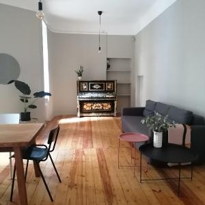 Spacious 75sqm Art Nouveau district gem