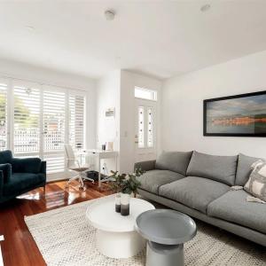 Brilliant Port Melbourne Central Townhouse