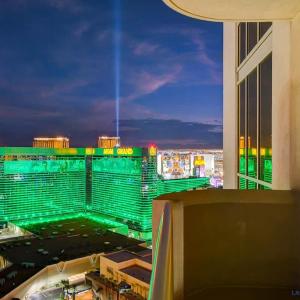 Signature 2Br3Ba balcony combo units 29-602 and 04