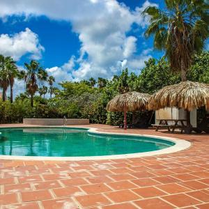 Caribbean Court Apartment Good Vibes