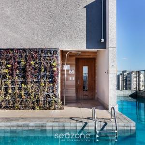 THK - Prédio c/ piscina no Bairro República em SP