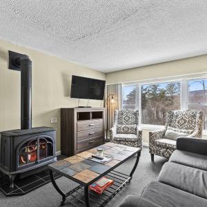 Stowe Ski Chalet - 3BR with In Unit Sauna