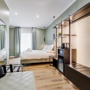 LISA SUITE