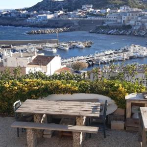 Cabanon Vue mer et calanques Les Goudes