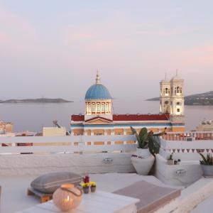 San Nikolas view guest house