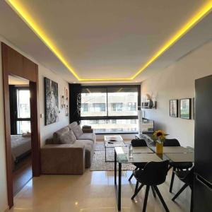 Tour 33 : Appartement chic en plein cœur de Casa