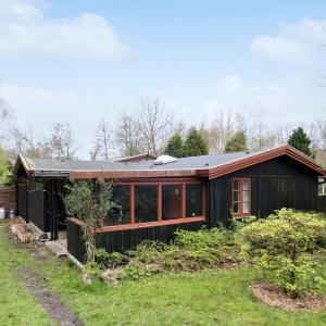 Beautiful Home In Vejby With Kitchen