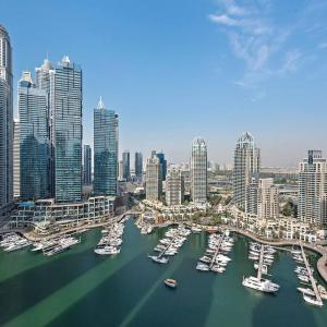 Luxury 3BR in Dubai Marina with Pool, Gym, and Beach Access