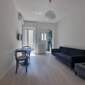 Milan new apartment in lively central area