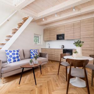 Apartment with balcony - Rejtana 10