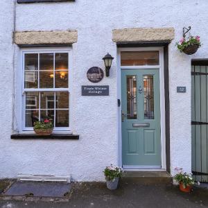 Tizzie Whizie Cottage