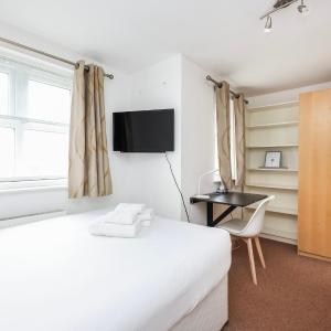 Double bedroom in Clapham