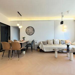 Shanghai Downtown Yi Du B&B - Near Jing'an Temple Subway 200 meters and shopping mall