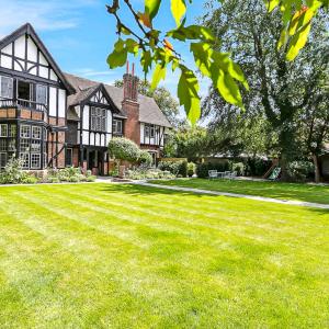 Tudor Grange