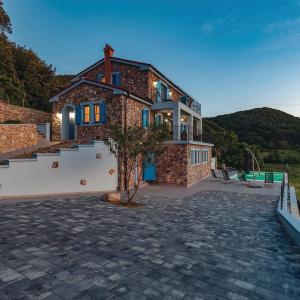 Villa Lapida
