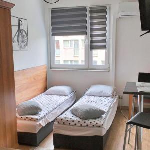 NightHost Robotnicza 32 m 328 Wrocław free parking