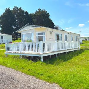 2 Bedroom Caravan SHS3, Sandhills, Bembridge