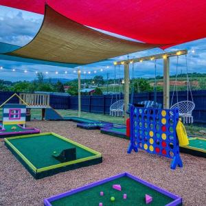 Putt-Putt, Mins to Dollywood+Parkway No Steep Rds, RV Parkin,