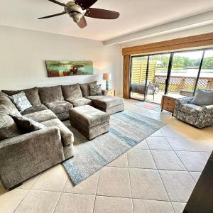 5197 Beachwalk