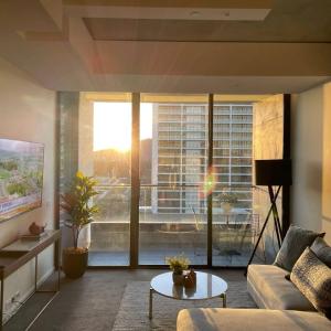 Luxury Apartment in Popular NewActon Precinct-City - Hosted by CanStay
