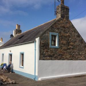 A cosy seaside cottage