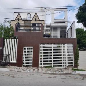 Cerca del oceano a 20 minutos de la playa, 8 o mas personas 3 habitaciones
