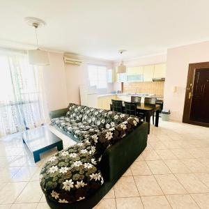 Lovely 3-bedroom rental unit in Durrës