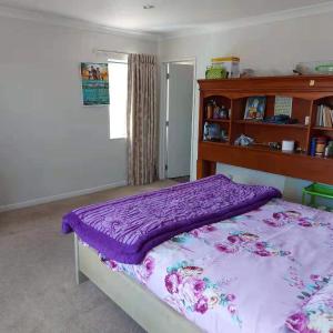 Flat Bush Large Ensuite