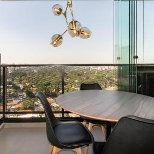 Charme Pinheiros e Jardins com piscina, cama queen