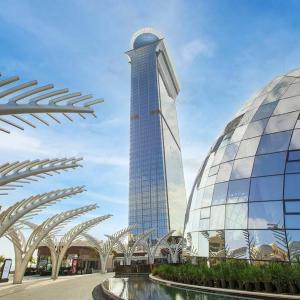 Palm Tower Luxury 1BR Sea View Suites with 5 Star Hotel Amenities