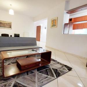 Large 2 BD Apartment with balconies in Athens