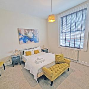 Canal Side 2 Bedroom Apartment