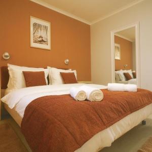 Golden Sands-Beachfront apartment of your dreams