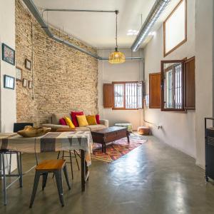 Loft-style ground floor flat