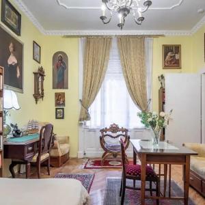 Central Market Apartment