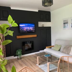 Linnet House - Relaxing - Leafy - Whole Apt- 2 Bed