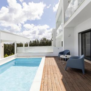 3BR Oasis With Pool by LovelyStay