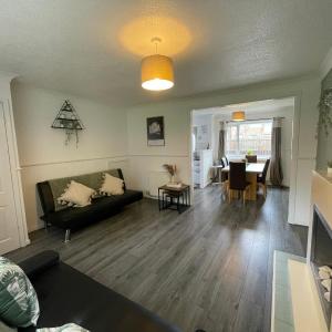 Redcroft Green 3 Bdrm Sleeps 5 Quiet Residental Area