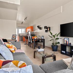 Orange Bliss Townhouse by Nomads