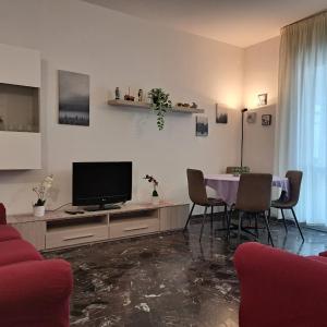 GiGi's House Monari